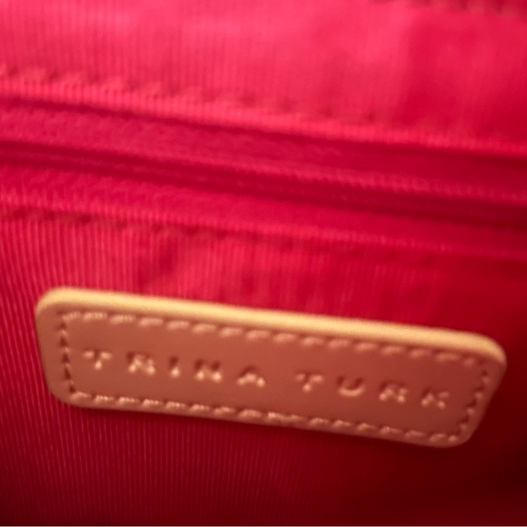 Trina Turk Elegant Cream Crossbody Bag - Picture 5 of 9